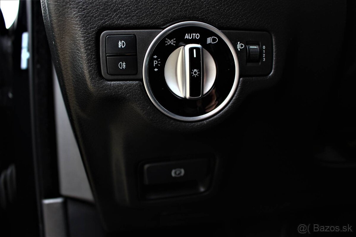 Infiniti QX 30 2.2D 4x4 7 AT Premium AWD, 360° kamera, Merce - 18