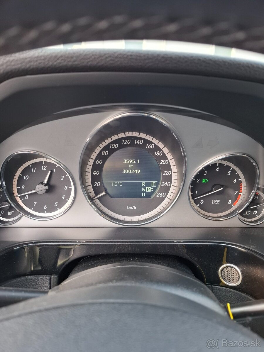 Mercedes Benz E350 + LPG - 18