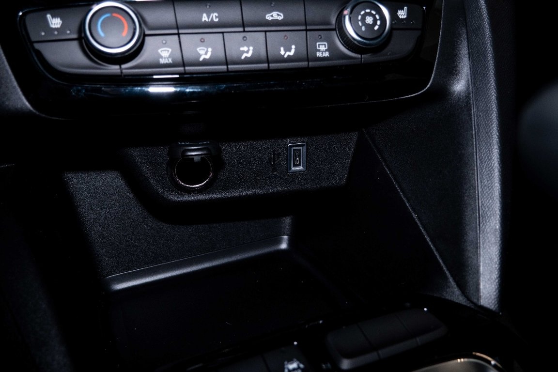 Opel Corsa Edition 1,2T 100k MT6 - 18