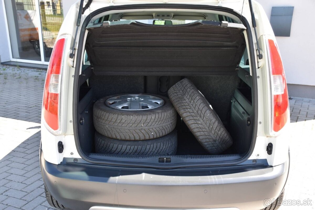 Škoda Roomster 1.2 TSI Scout - 18