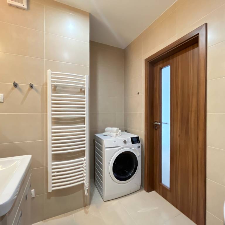 PRIESTRANNÝ 3-IZBOVÝ BYT NA PRENÁJOM — BRATISLAVA, Podzáhrad - 18