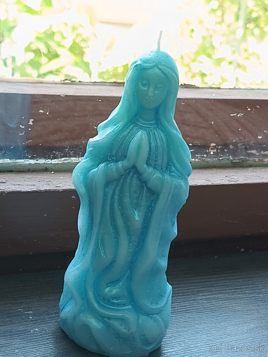 Domáce vyrobené sviečky a kytica - 18