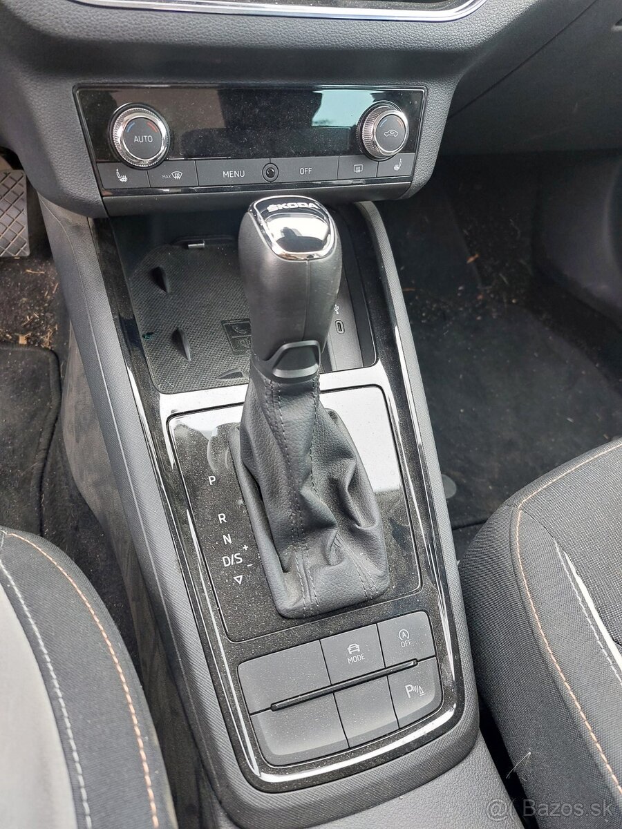 ŠKODA SCALA 1.6TDI DSG STYLE HAVAROVANÁ - 18