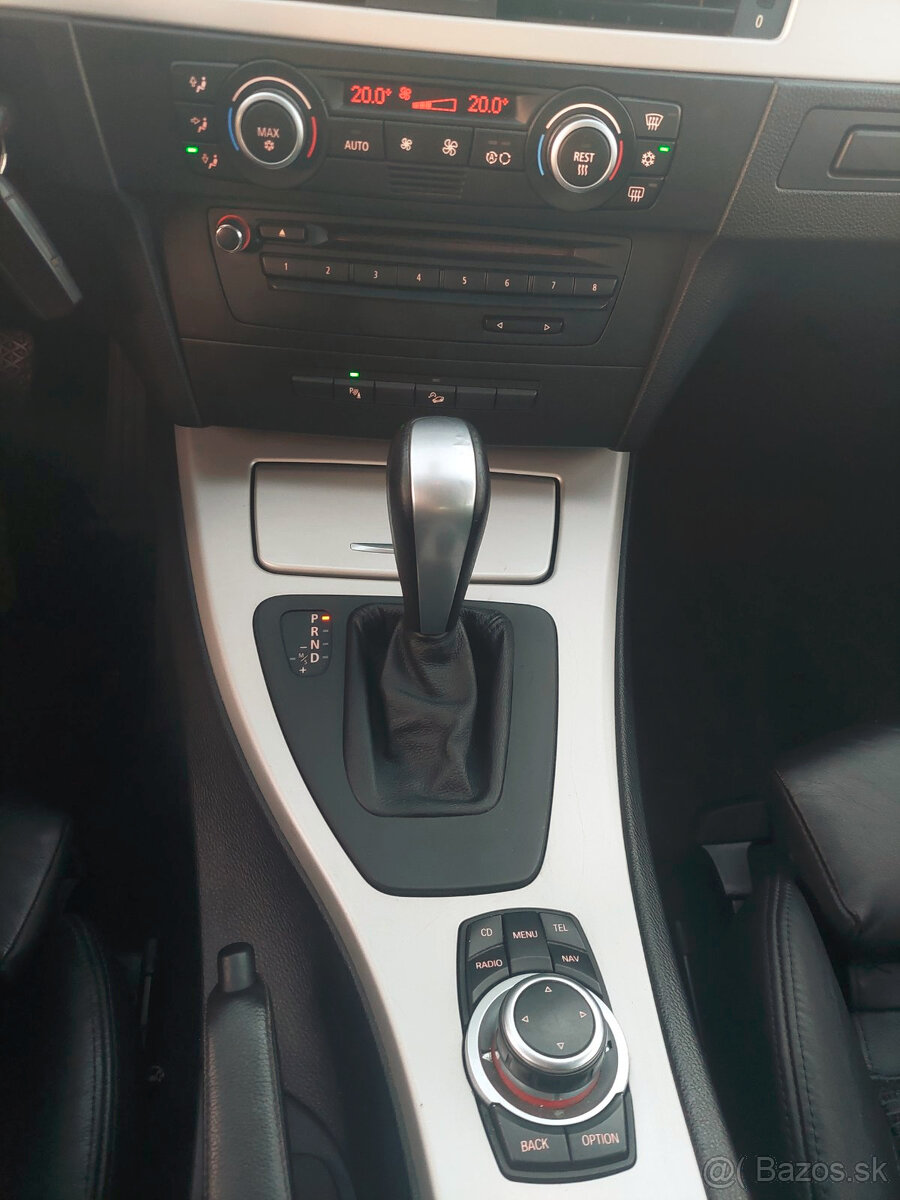 BMW Rad 3 Touring 320d xDrive A/T - 18