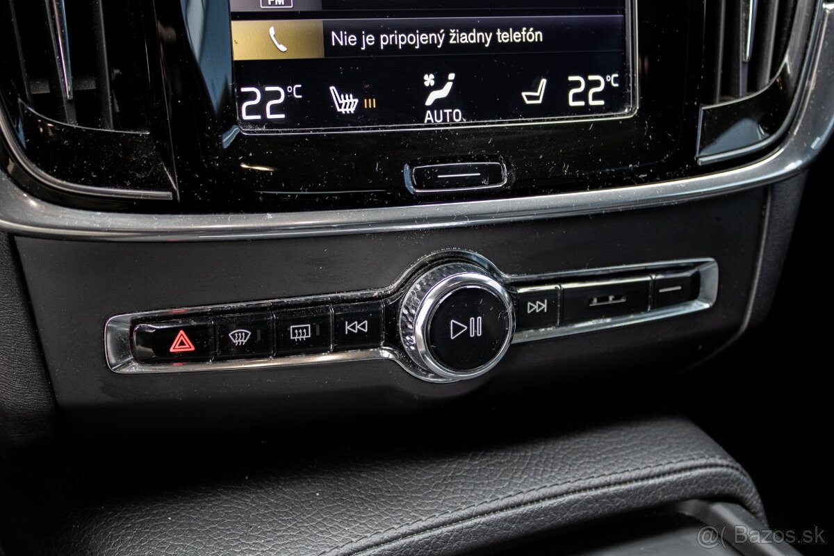 Volvo V90 D4 2.0L Momentum Cross Country - 18