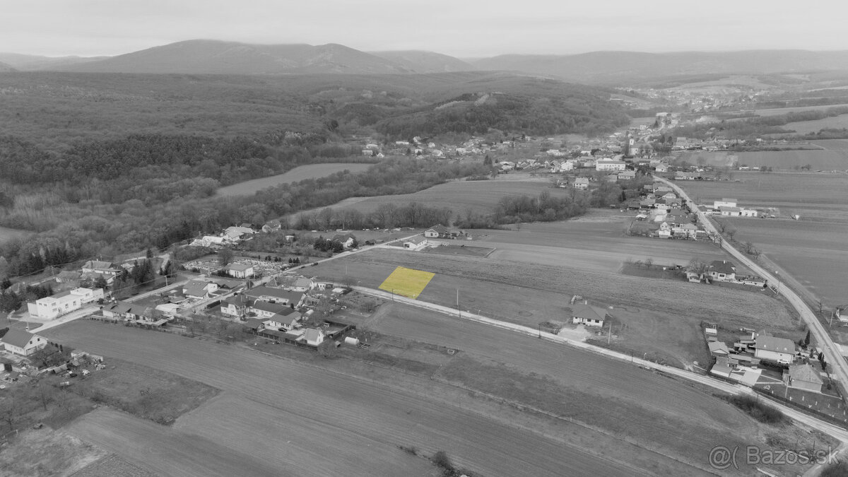 Na predaj pozemok v Pochabanoch - 18