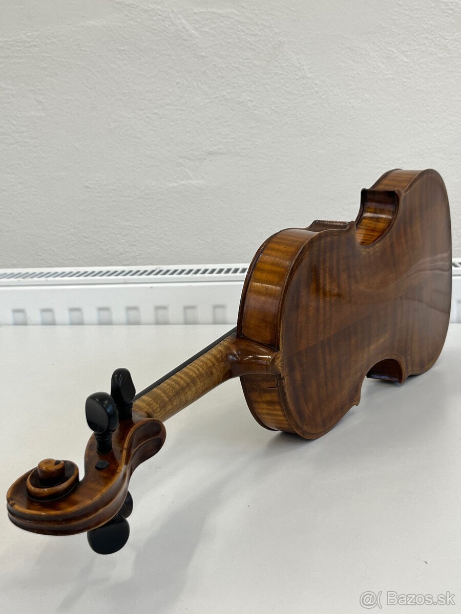 Staré “ploché “husle - 18