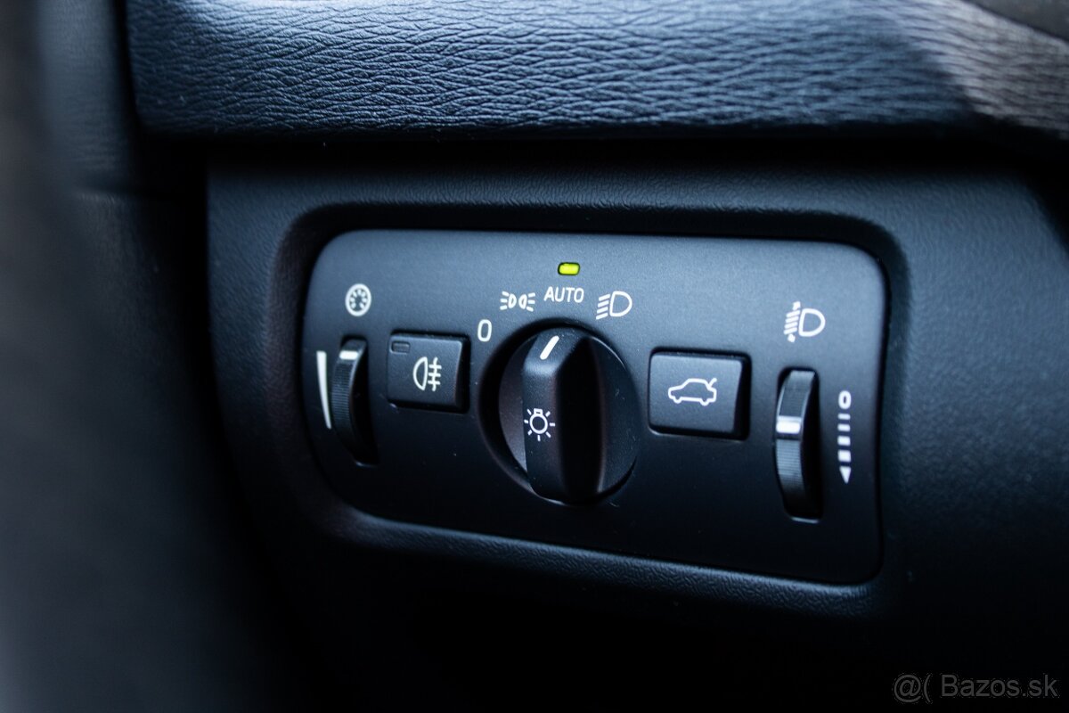 Volvo V40 D2 2.0L 88kW MT/6 2018 - 18