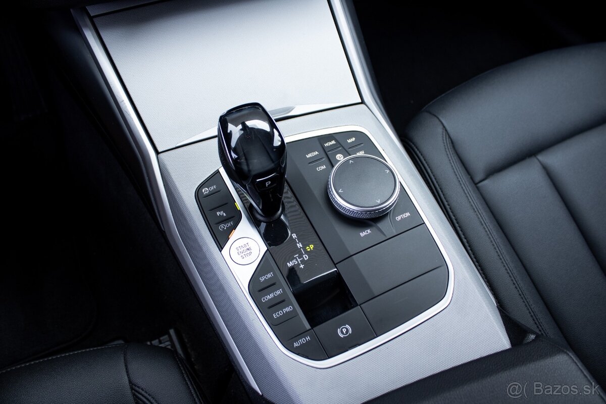 BMW Rad 3 Touring 318d A/T 2020 - 18