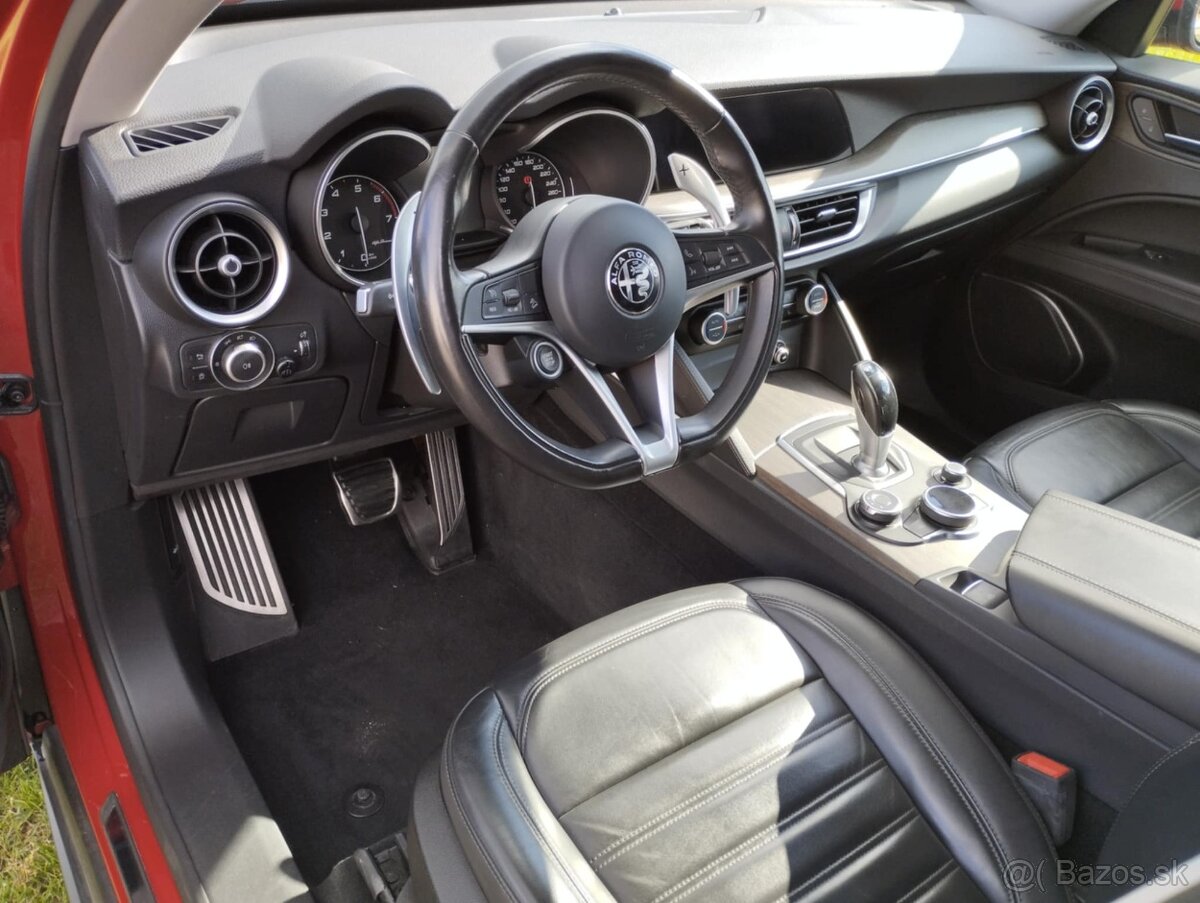 Alfa Romeo Stelvio 2.0T 206kw HAVAROVANÉ, DPH - 18