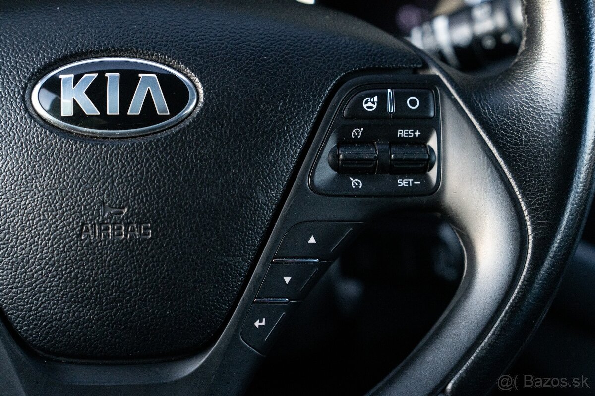 Kia Ceed 1.4i M6, SR - TOP stav - 18