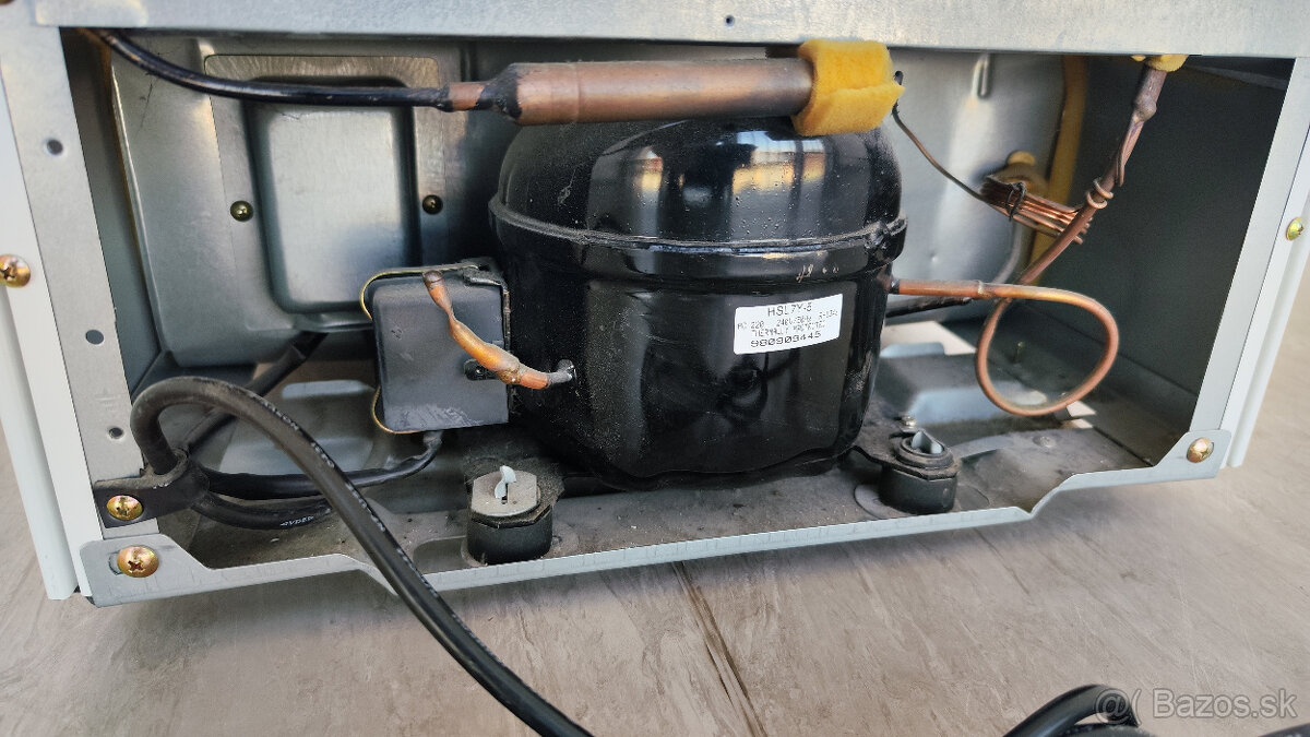 Mini chladnička Daewoo FR-061 - 18