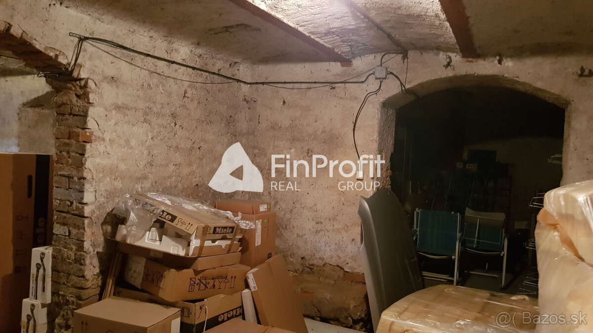 Predám polyfunkčný objekt Nitra vhodný na všetky činnosti. - 18