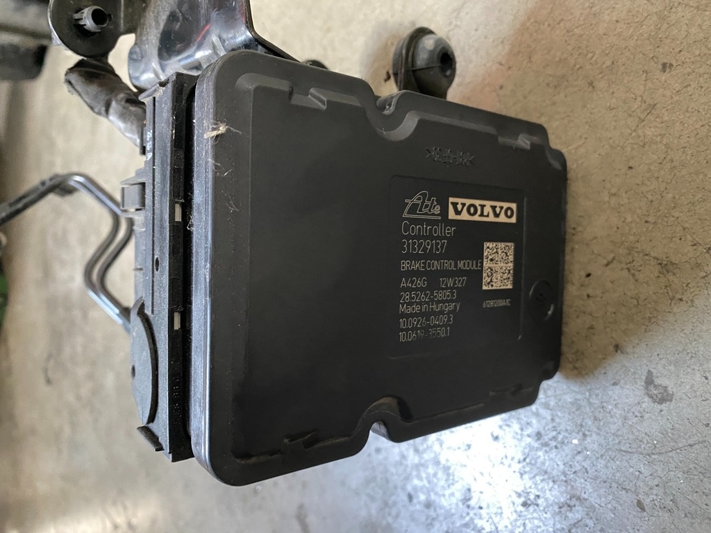 Rozpredam volvo XC60 I 2,4 d4 2008-2016 - 18