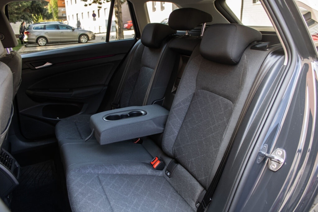 Volkswagen Golf Variant 2.0TDI 2024 - 18