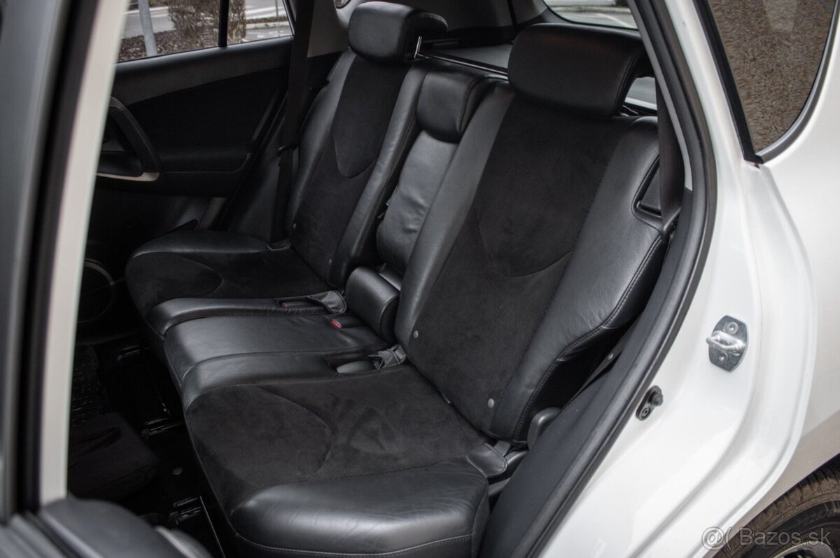 Toyota RAV4 2.2 D-4D 110kw MT/6 2013 - 18