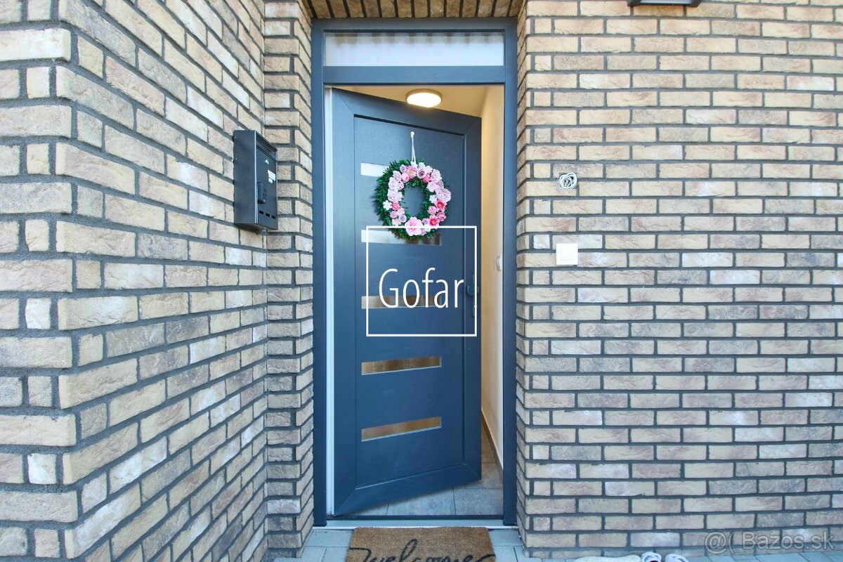 Zariadený energeticky úsporný 3i byt + 2xparking, Baka, DS - 18