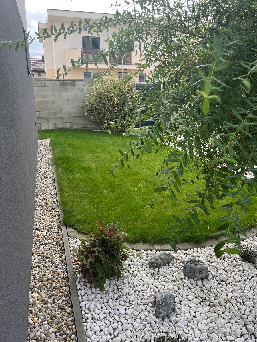 Na prenájom 4izbový mezonetový byt so záhradkou v Rovinke. - 18