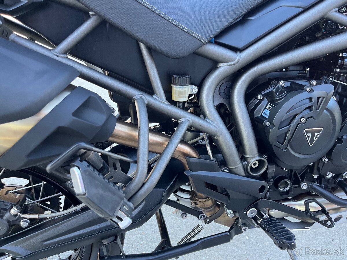Triumph Tiger 800 - 18