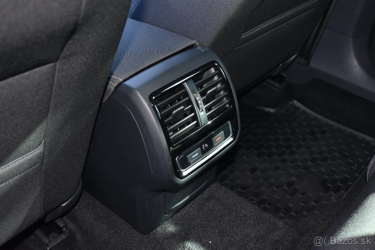 Volkswagen Passat Variant B8.5 rok.21 - 18