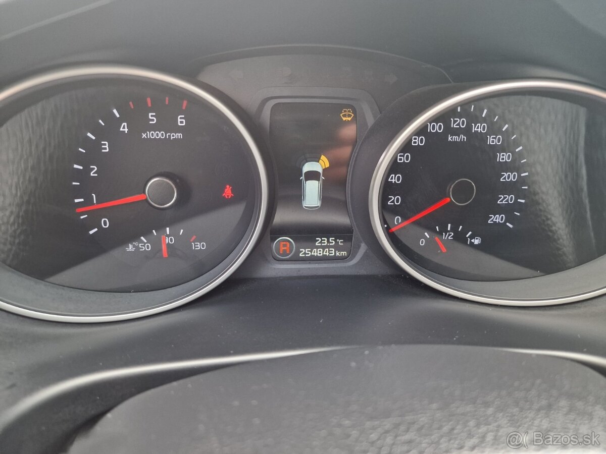 Kia Sportage 2.0 CRDi 4WD 100Kw Platinum A/T, SR, 1. Majiteľ - 18