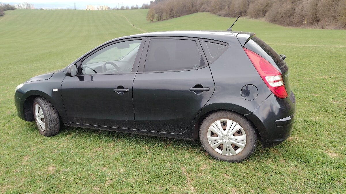 Predám Hyundai i30 1.4 benzín - 18