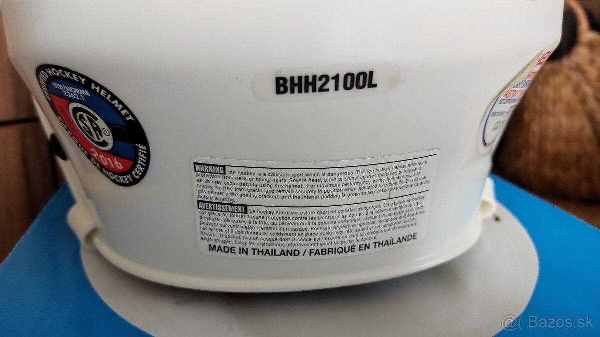 HOKEJOVÁ HELMA - 18