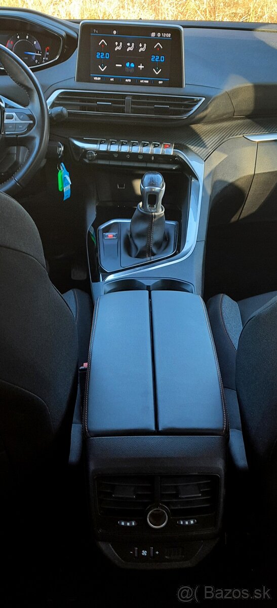 Predám Peugeot 5008 1.5 BlueHDi 130k Active (7-miestne) - 18