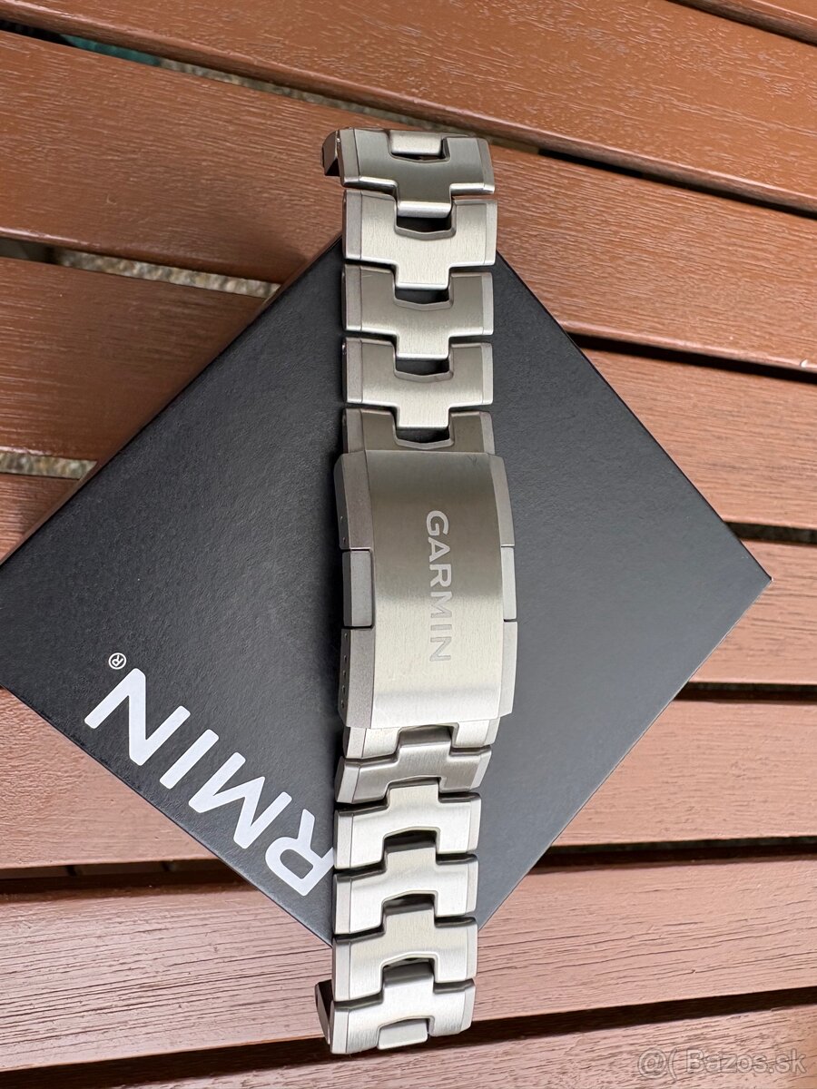 Garmin FENIX 8 SAPPHIRE TITANIUM BAND - 18