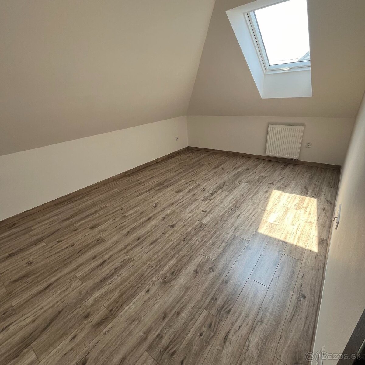 RD s dvoma bytovými jednotkami v Tešedíkove na prenájom - 18