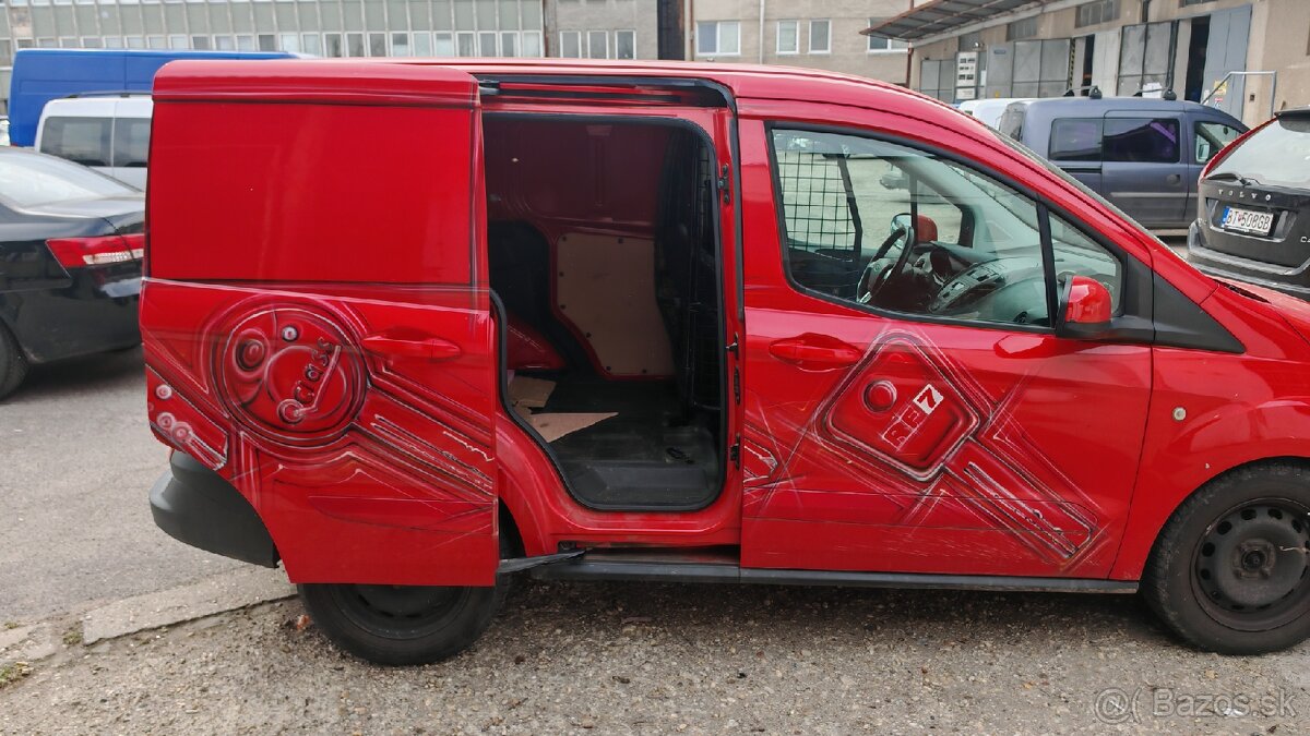 Ford Tranzit Courier - 18