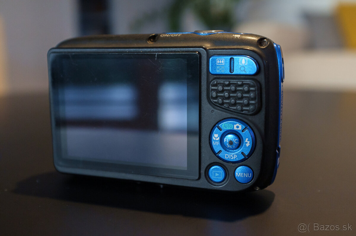 Canon PowerShot D30 - 18