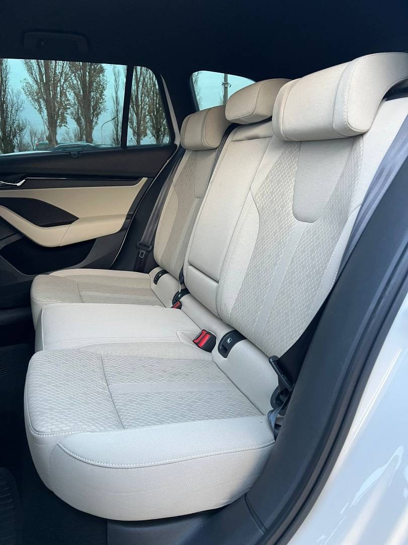 Škoda Octavia Combi 2.0 TDI SCR Style DSG - 18