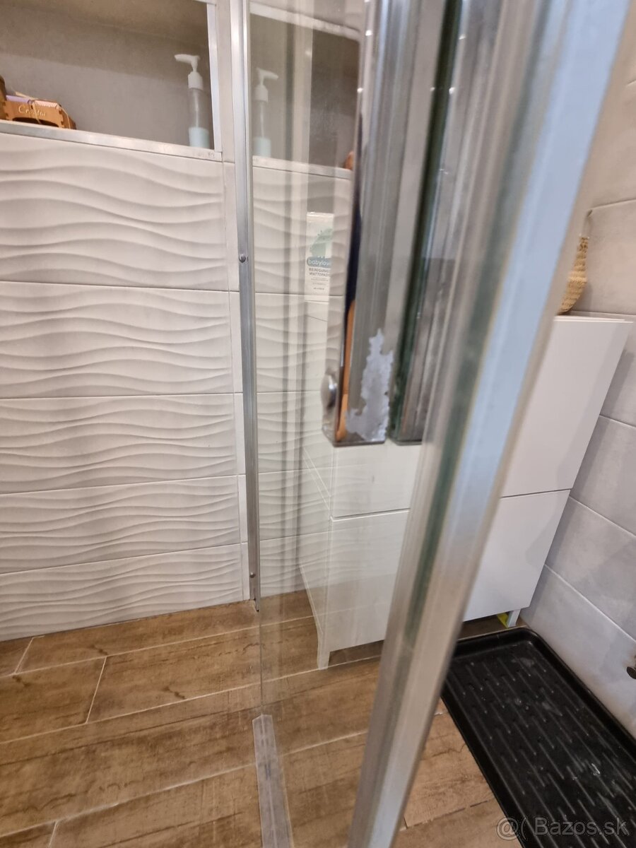 Sprchovaci kut - 18