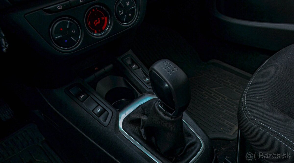 Peugeot 301 1.2 PureTech Allure - 18