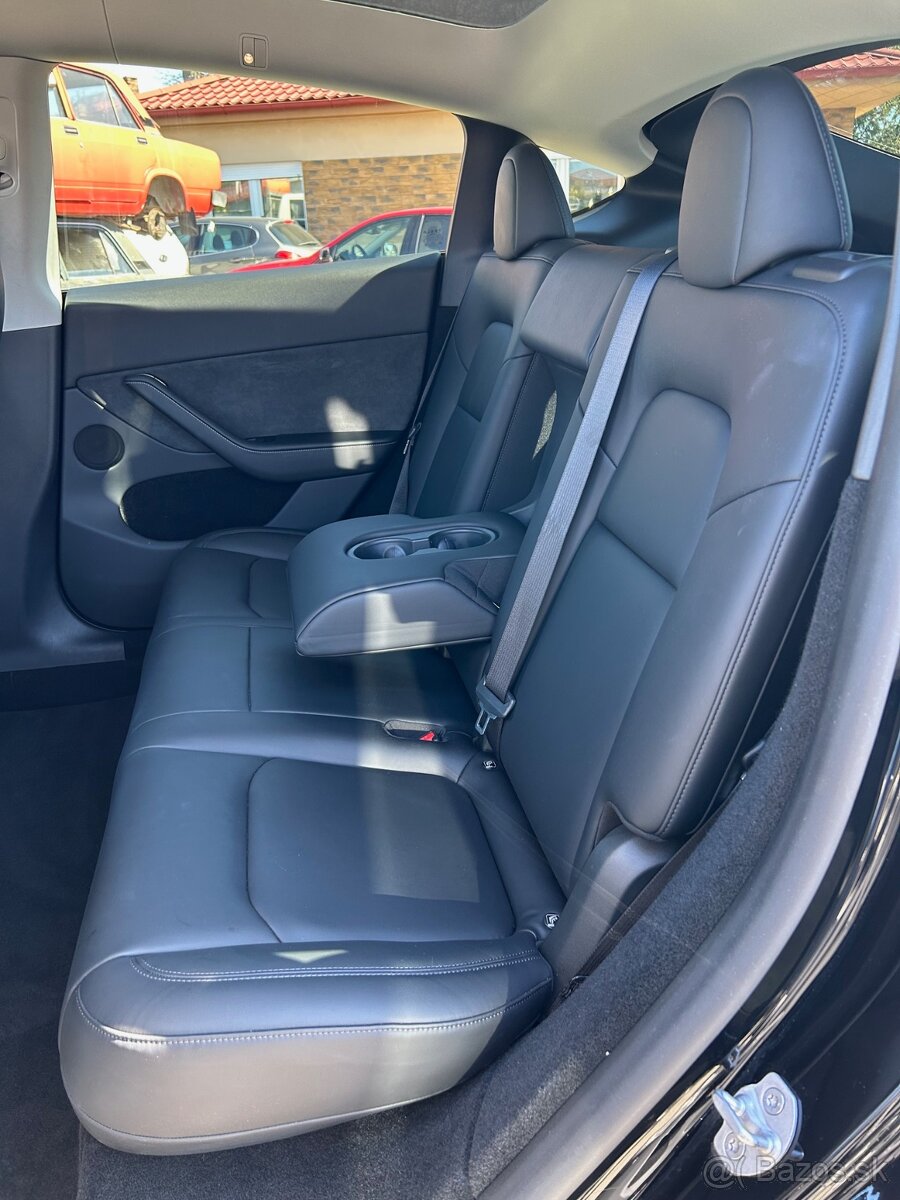 Tesla Model Y PERFORMANCE 393kW Dual Motor Long Range AWD - 18