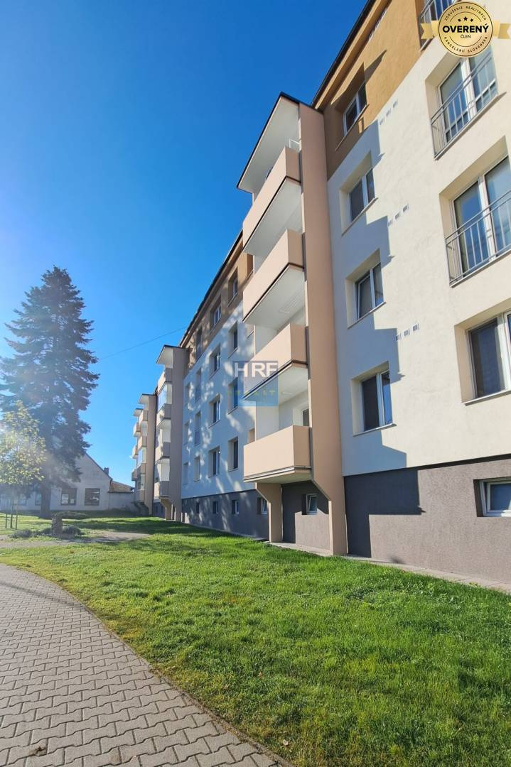 Na prenájom 3-izbový byt na M. Nešpora v Holíči. - 18