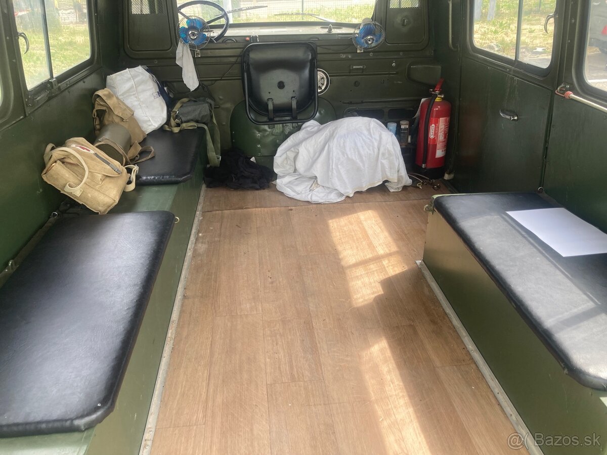 UAZ 452A - Buchanka - 18