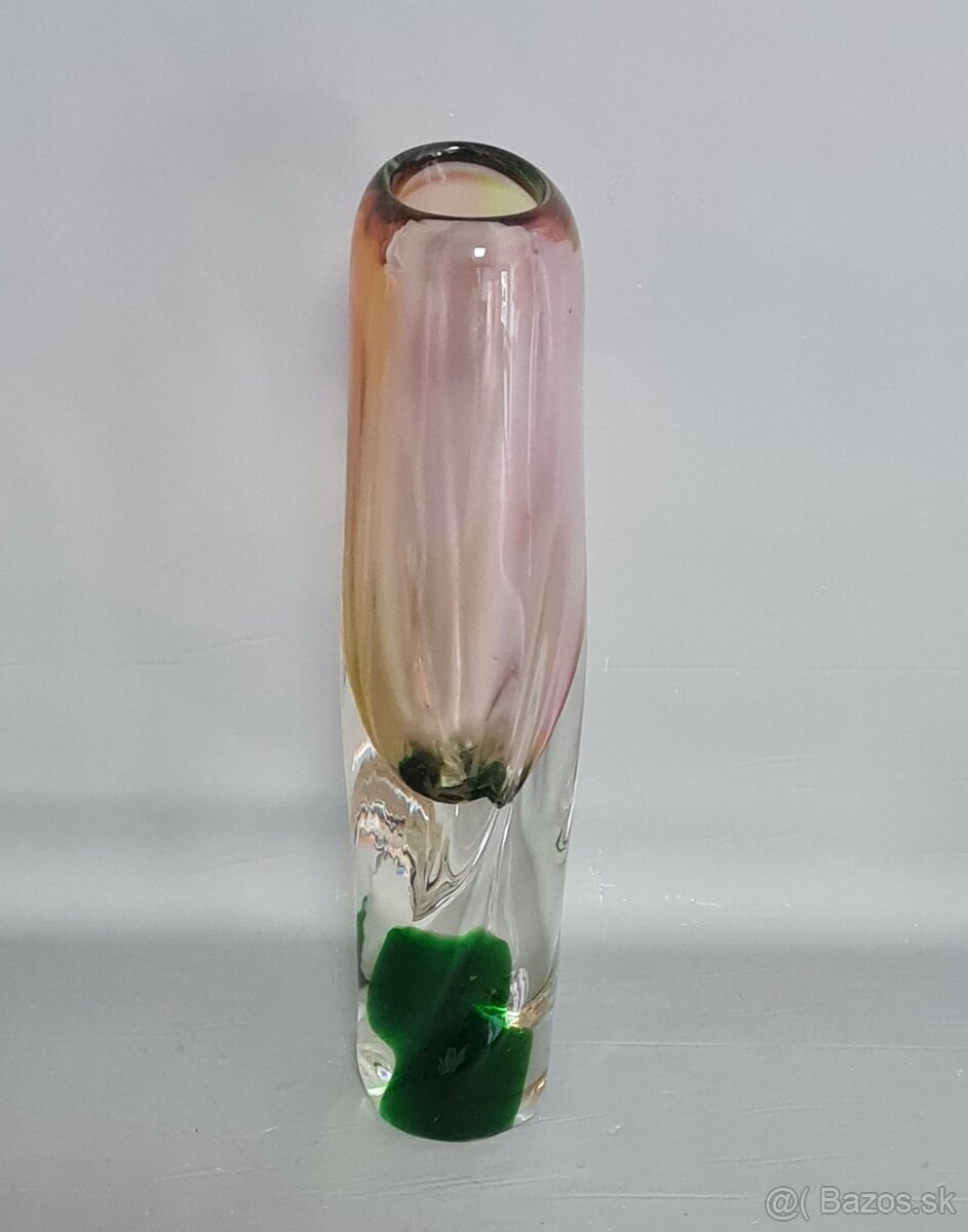 Sklenené dizajnové vázy 1 - 18