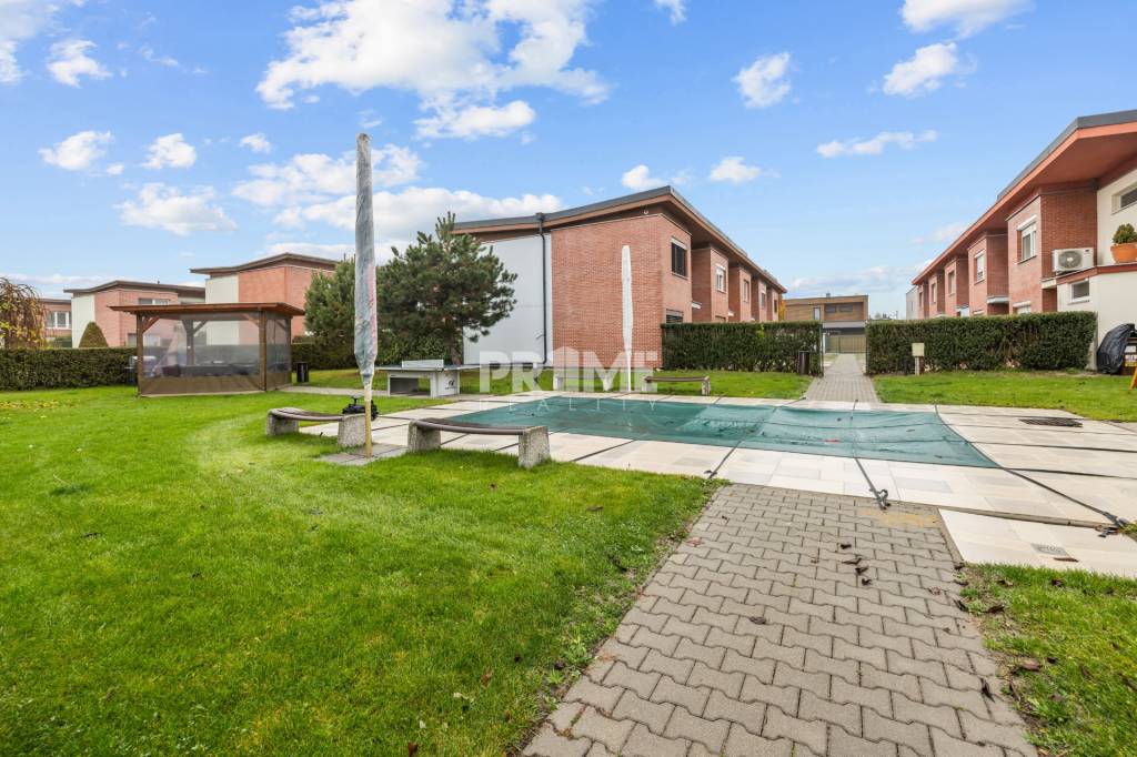 MODERNÝ 4i RD, TERASA, ZÁHRADA, TERASA, GARÁŽ, Čakanková uli - 18