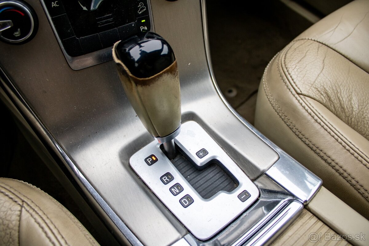 Volvo XC60 2011 - 18