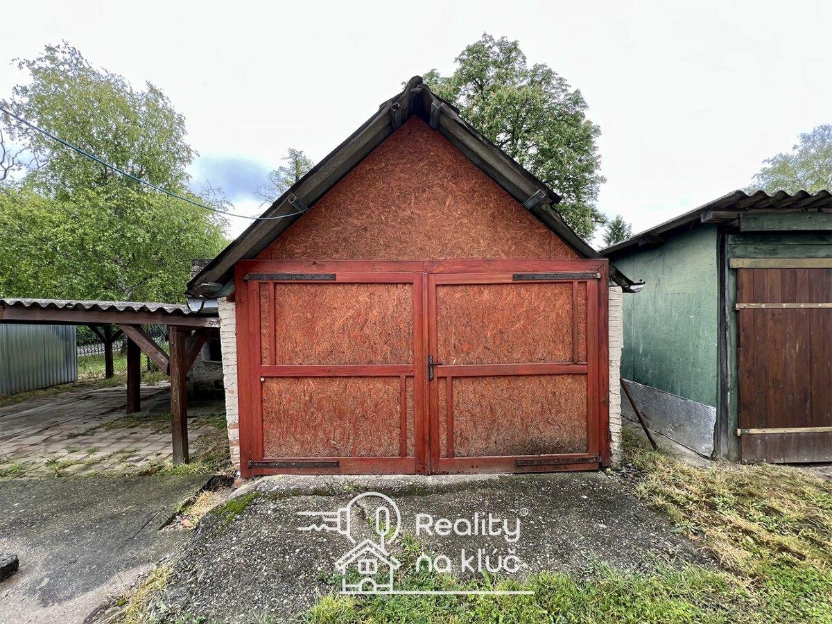 Na predaj zariadený 4-izbový byt s garážou v obci Dubník - 18