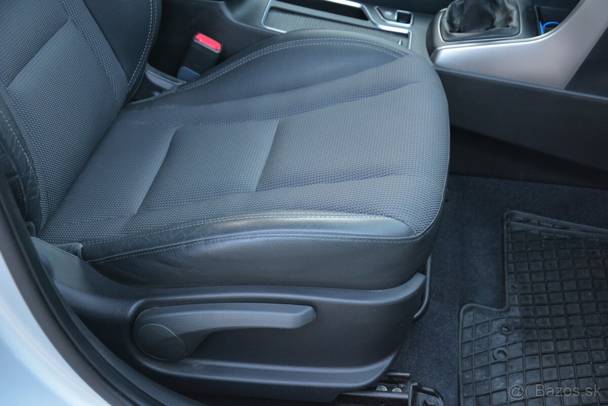 Hyundai i30 CW 1.60 SR voz, 1. maj, Serv. história, TOP výba - 18