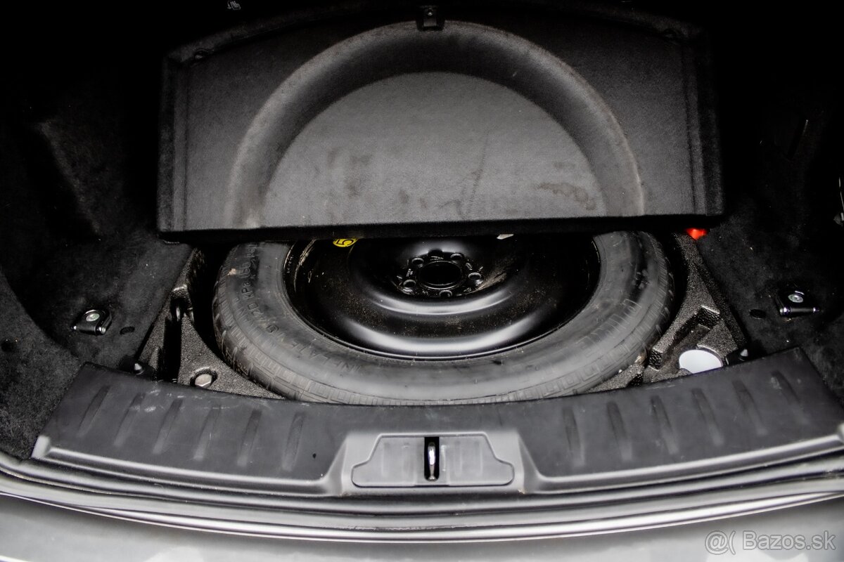 Jaguar E-Pace 2.0 AT9 110kW AWD Black Edition odpočet DpH - 18