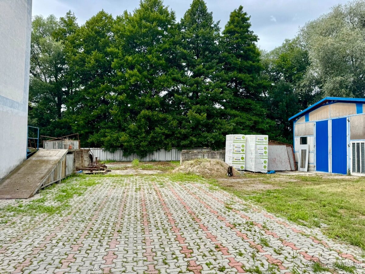 NA PREDAJ: Rozsiahla polyfunkčná budova, Pravenec - 18