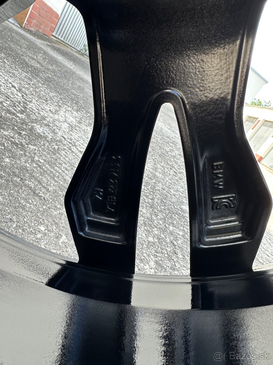Predam BMW sadu diskov R21 spolu s pneu na BMW X3/X4 - - 18