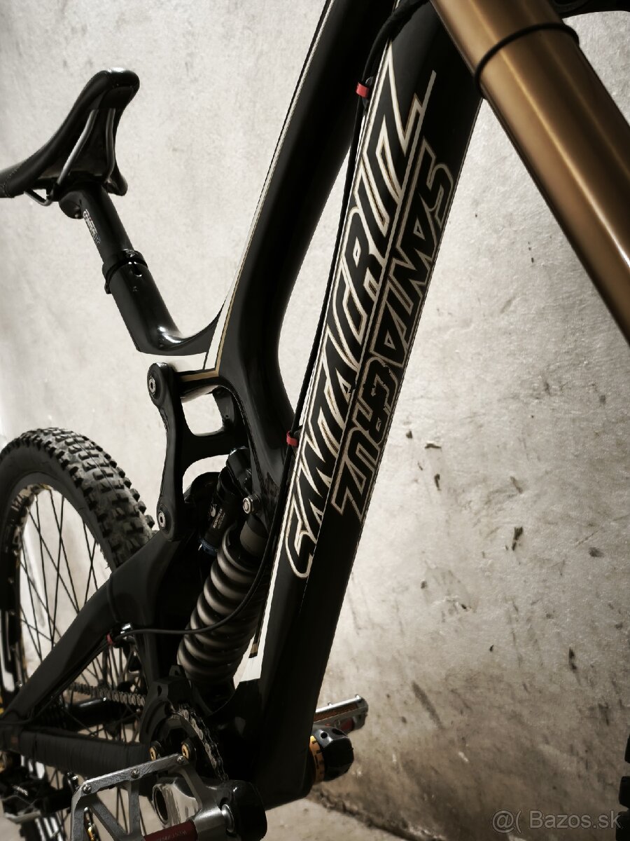 Santa Cruz v10.4 Carbon - 18