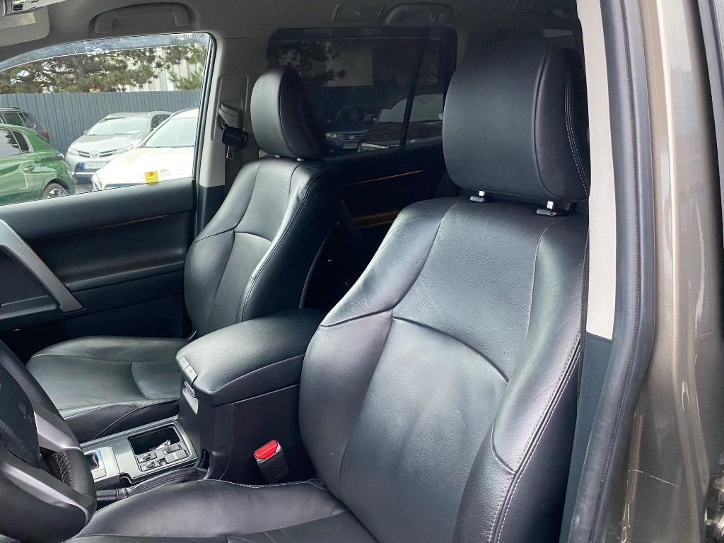 Toyota Land Cruiser 2.8 D-4D Executive A/T - 18