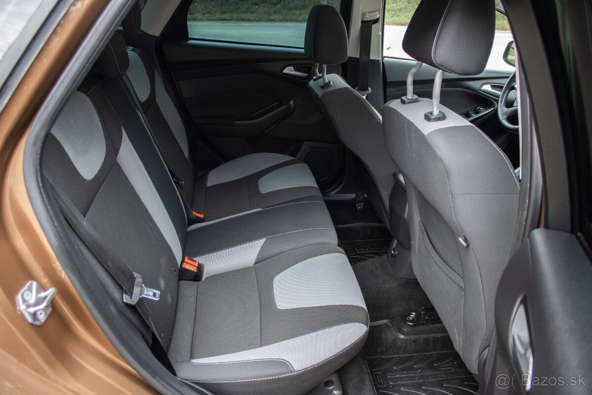 Ford Focus Kombi 1.0 EcoBoost Trend - 18