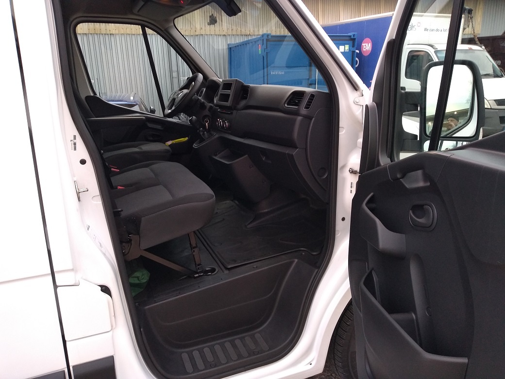 2021_RENAULT MASTER dCi135_2x KLIMA_10.999€ netto_ZÁRUKA_ - 18